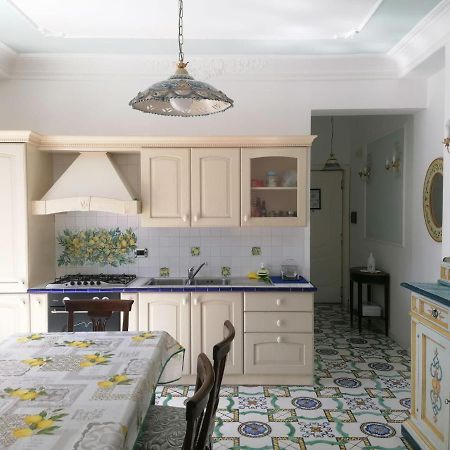 La Casa Di Rosa Apartment Sorrento Bagian luar foto