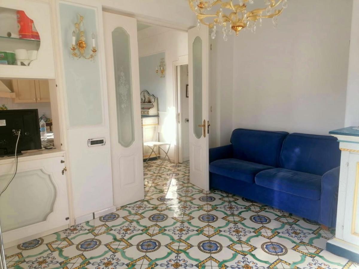 La Casa Di Rosa Apartment Sorrento Bagian luar foto