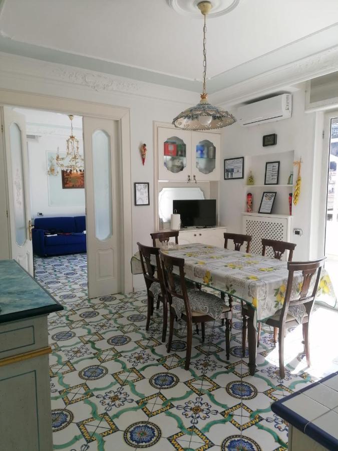 La Casa Di Rosa Apartment Sorrento Bagian luar foto