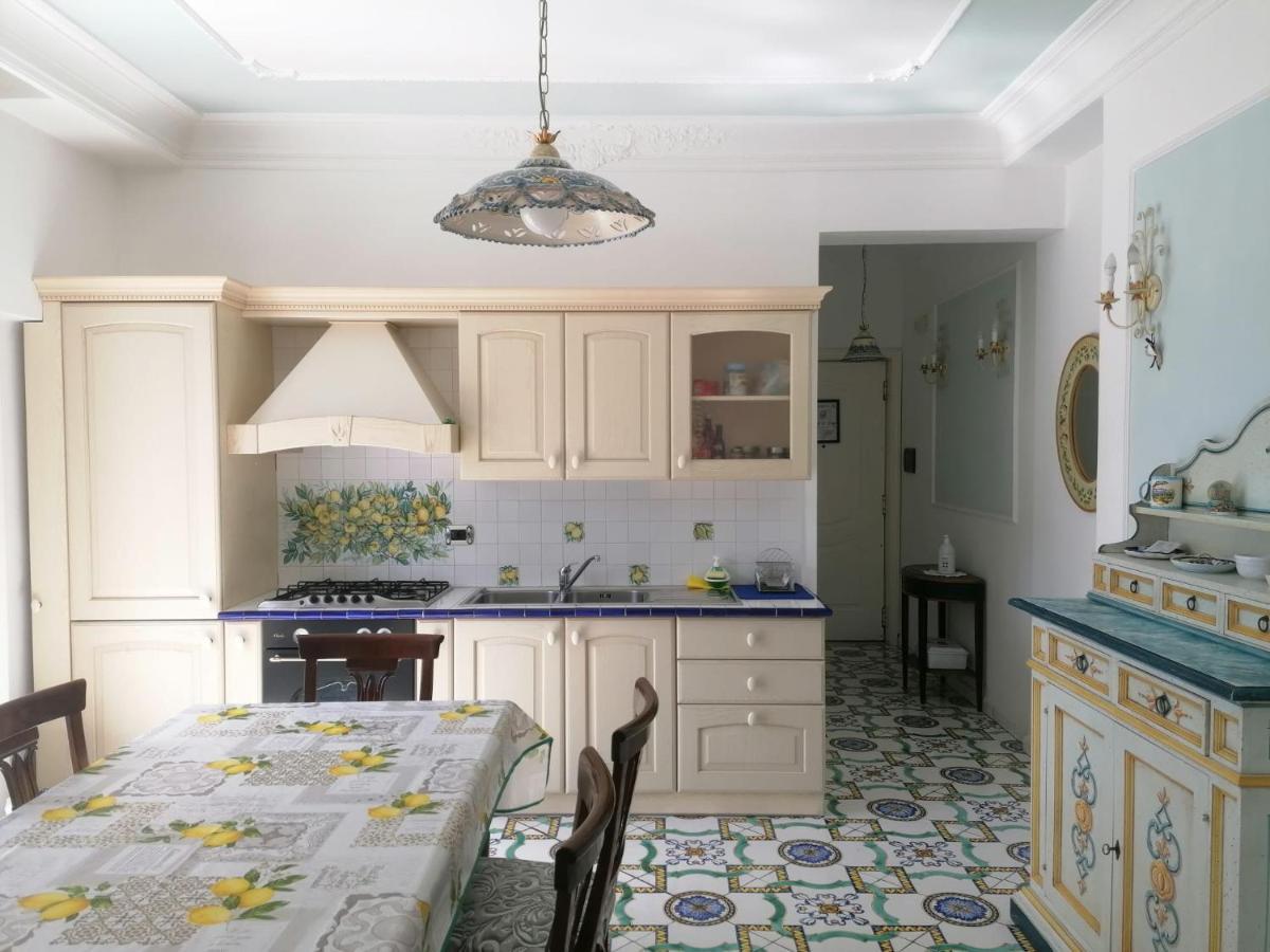 La Casa Di Rosa Apartment Sorrento Bagian luar foto