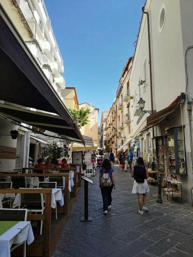 La Casa Di Rosa Apartment Sorrento Bagian luar foto